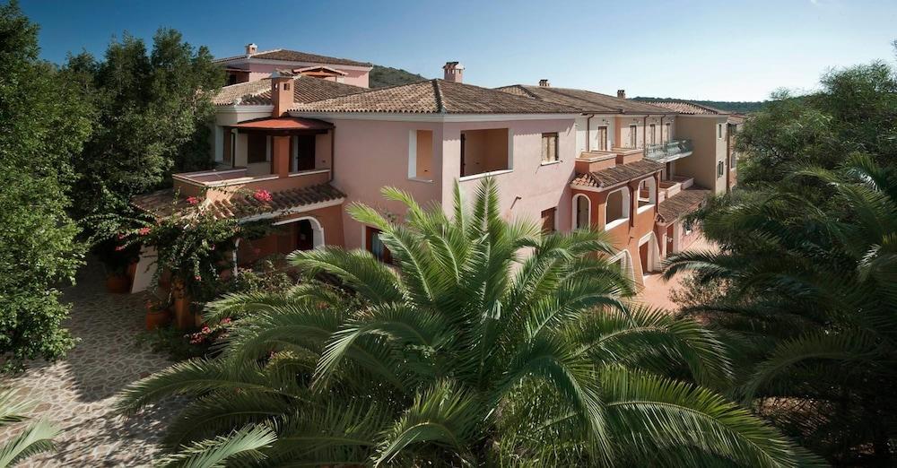 Residence Sos Alinos Cala Liberotto Exterior photo