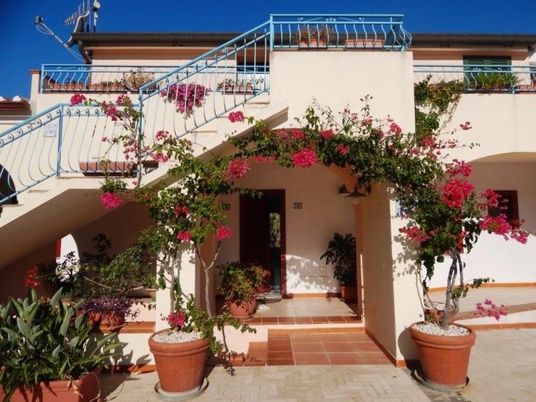 Residence Sos Alinos Cala Liberotto Exterior photo