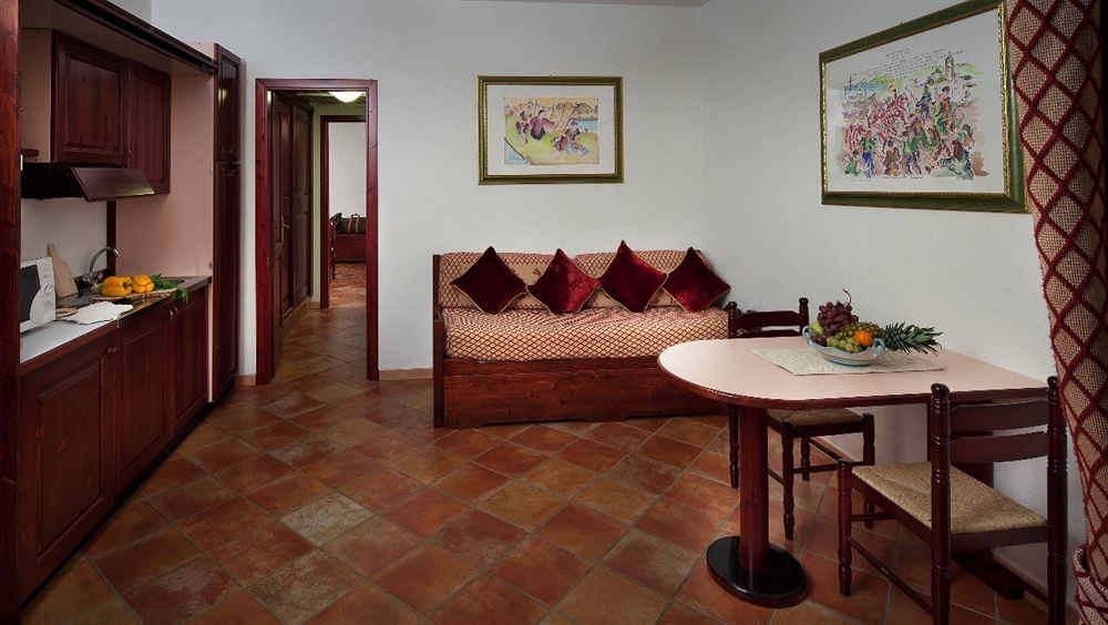 Residence Sos Alinos Cala Liberotto Exterior photo