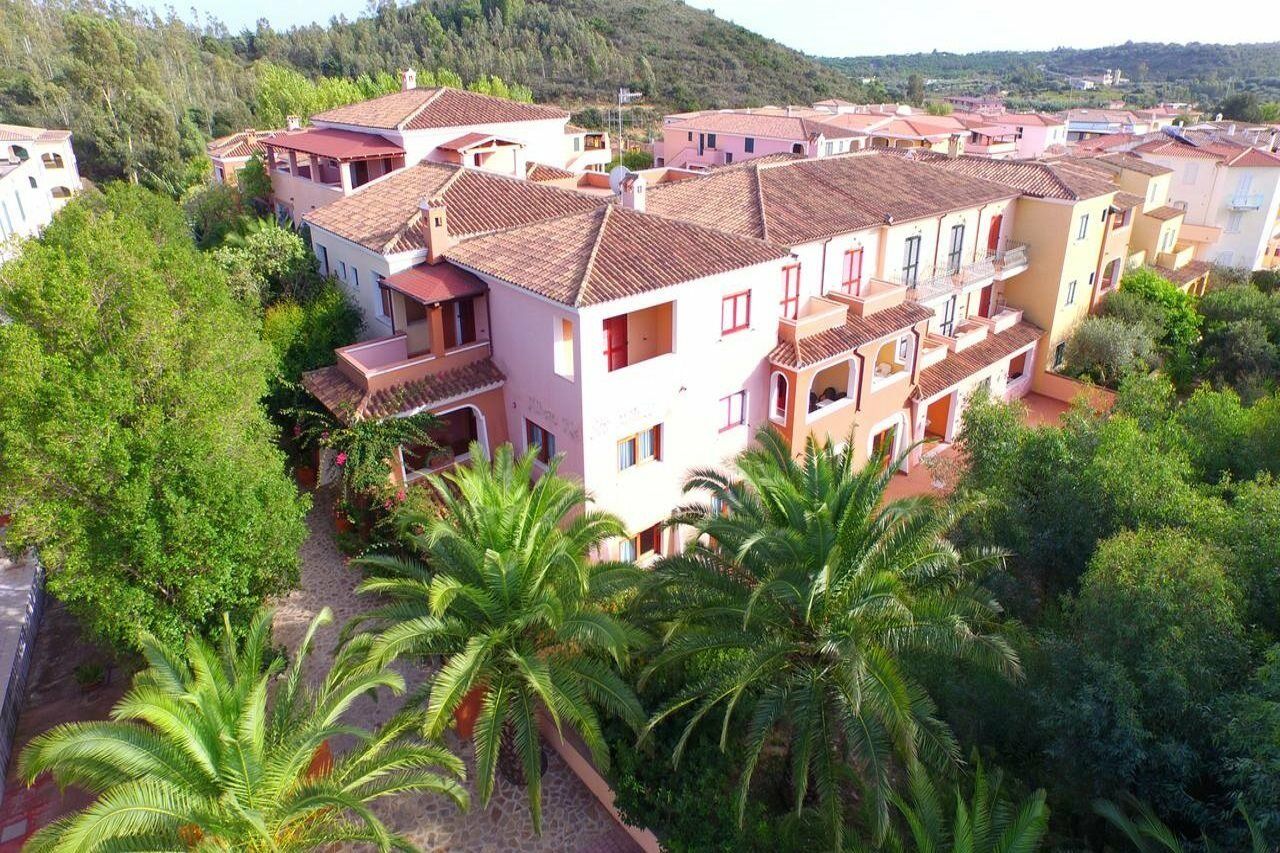 Residence Sos Alinos Cala Liberotto Exterior photo
