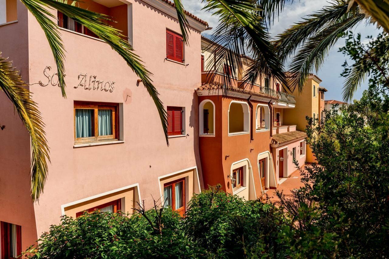 Residence Sos Alinos Cala Liberotto Exterior photo