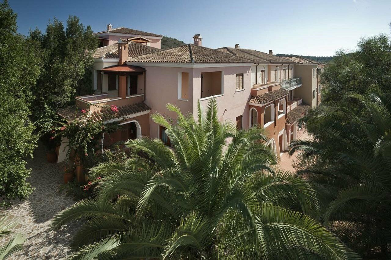 Residence Sos Alinos Cala Liberotto Exterior photo